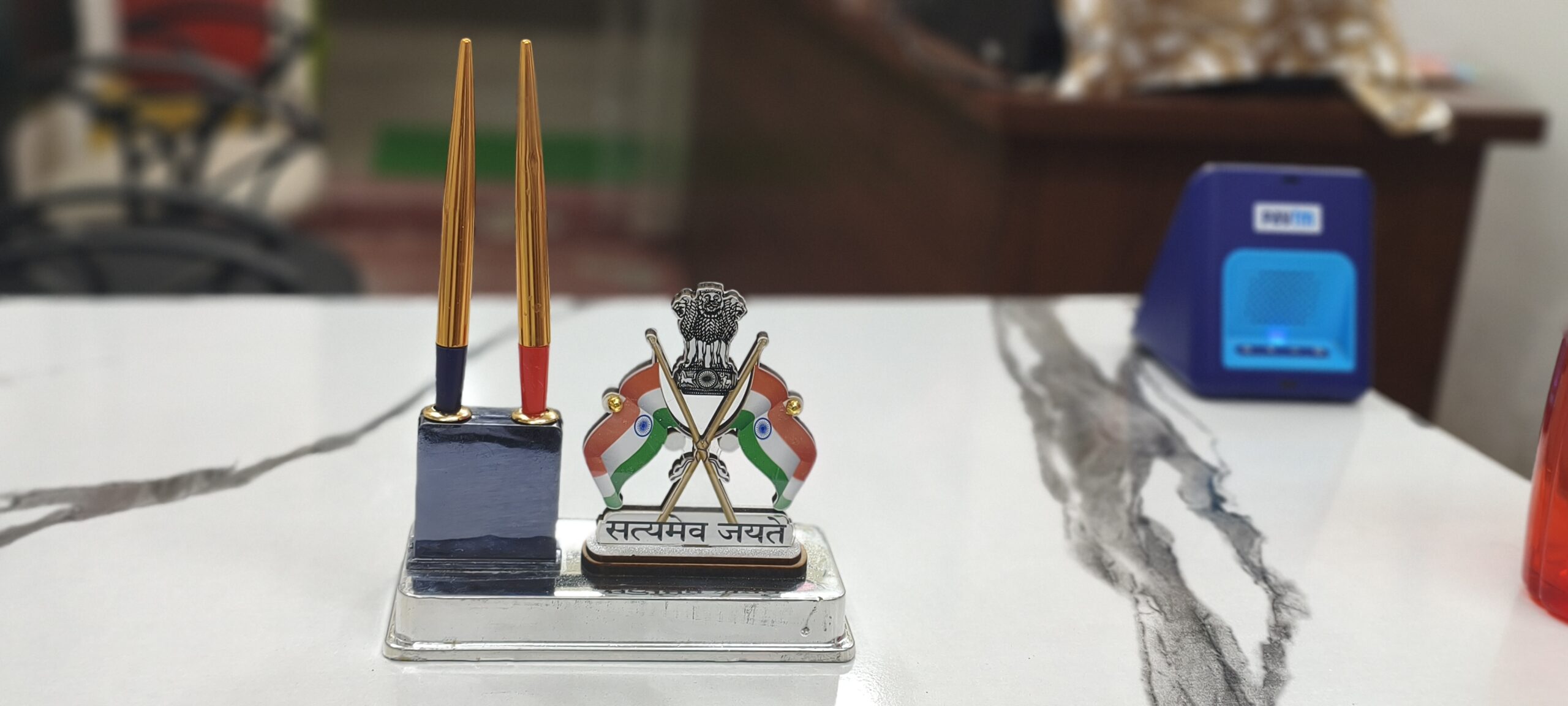 premium tricolour pen stand with clock & ashoka emblem premium tricolour pen stand with clock & ashoka emblem